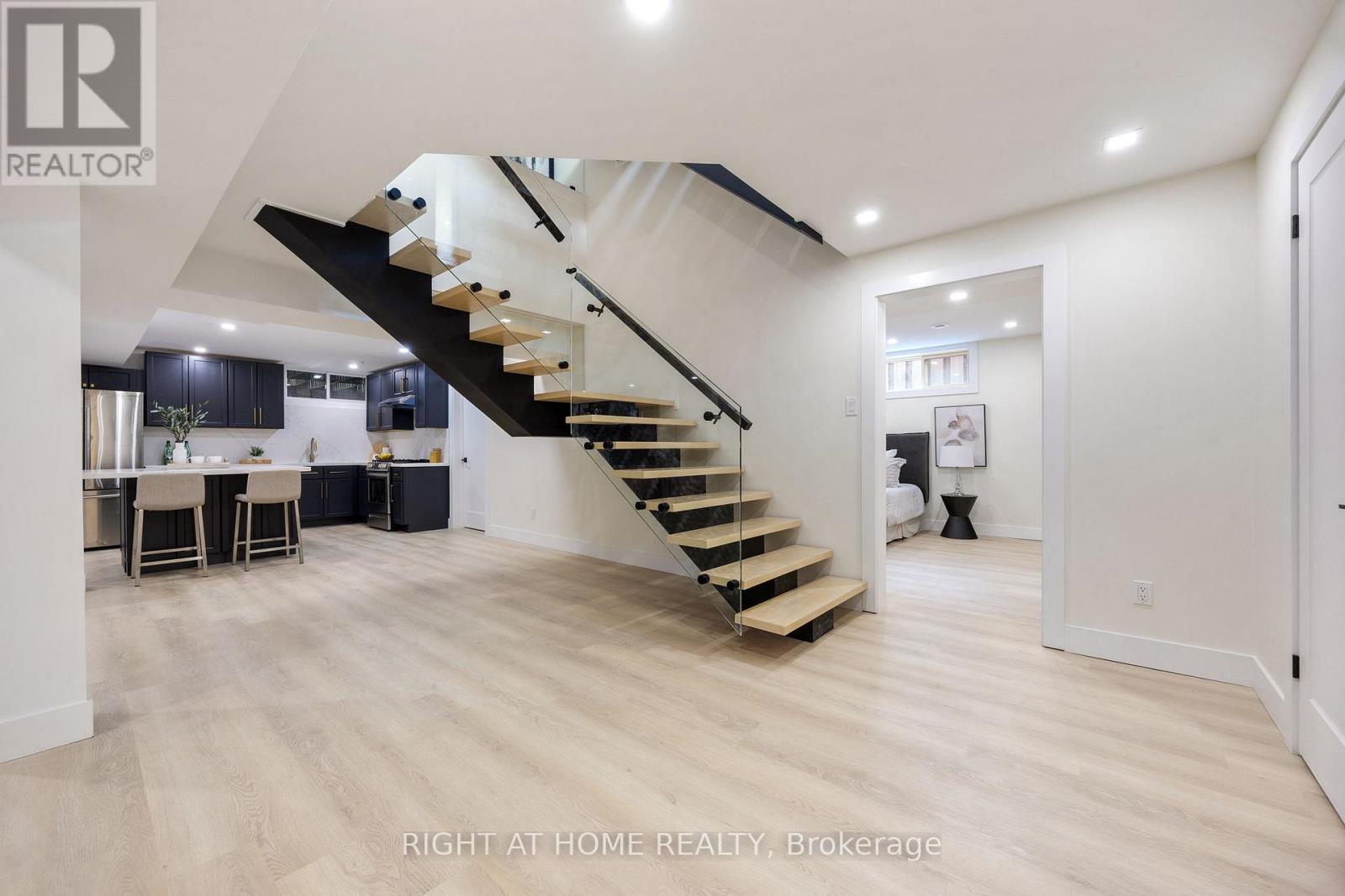 3049 Golden Orchard Drive, Mississauga, Ontario  L4X 2V1 - Photo 33 - W12691494