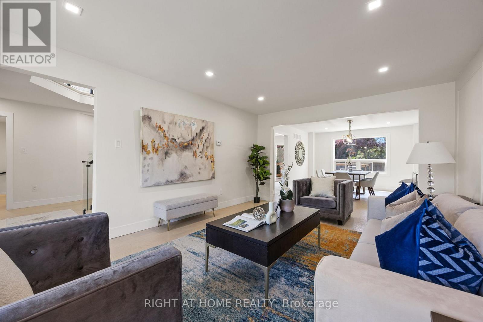 3049 Golden Orchard Drive, Mississauga, Ontario  L4X 2V1 - Photo 8 - W12691494