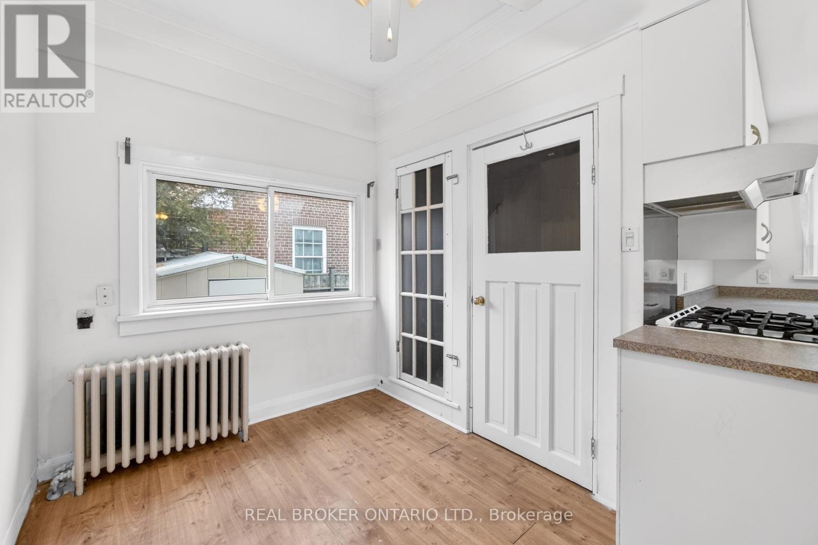 2585 Lakeshore Boulevard W, Toronto (Mimico), Ontario  M8V 1G3 - Photo 15 - W12691506