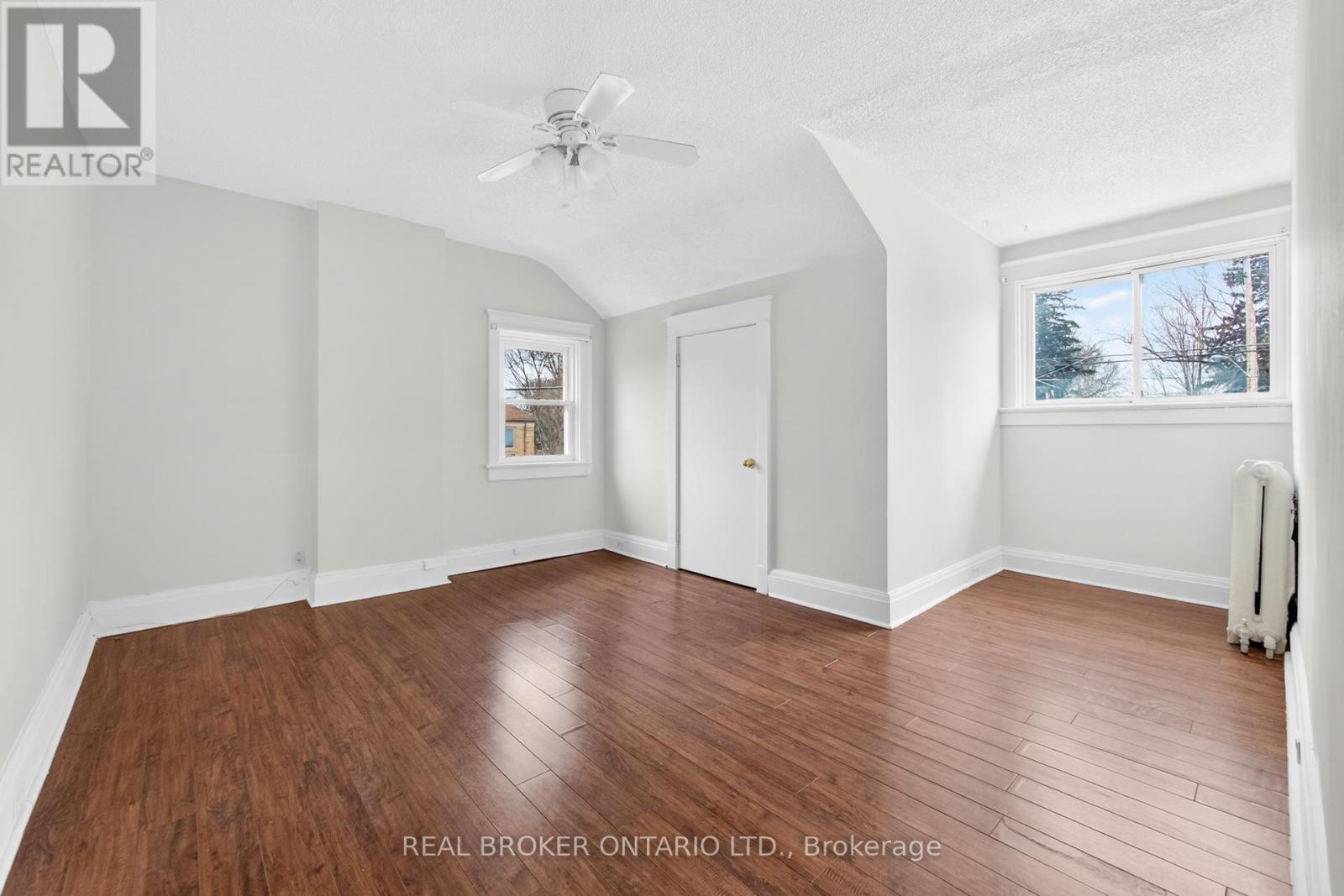 2585 Lakeshore Boulevard W, Toronto (Mimico), Ontario  M8V 1G3 - Photo 20 - W12691506