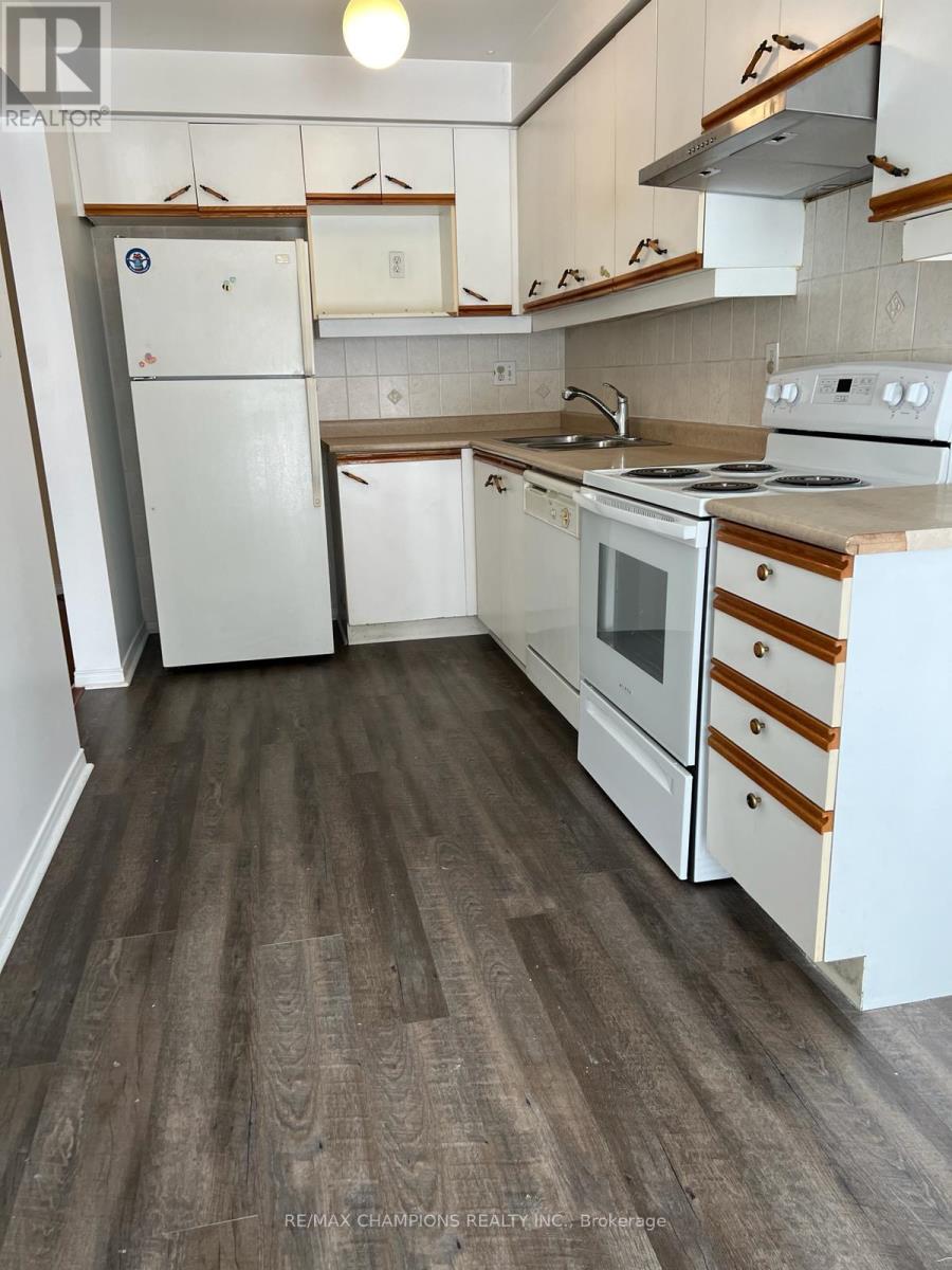 55 - 5255 Guildwood Way, Mississauga (Hurontario), Ontario  L5R 4A8 - Photo 11 - W12691514