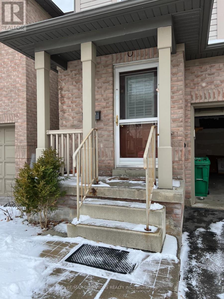 55 - 5255 Guildwood Way, Mississauga (Hurontario), Ontario  L5R 4A8 - Photo 2 - W12691514