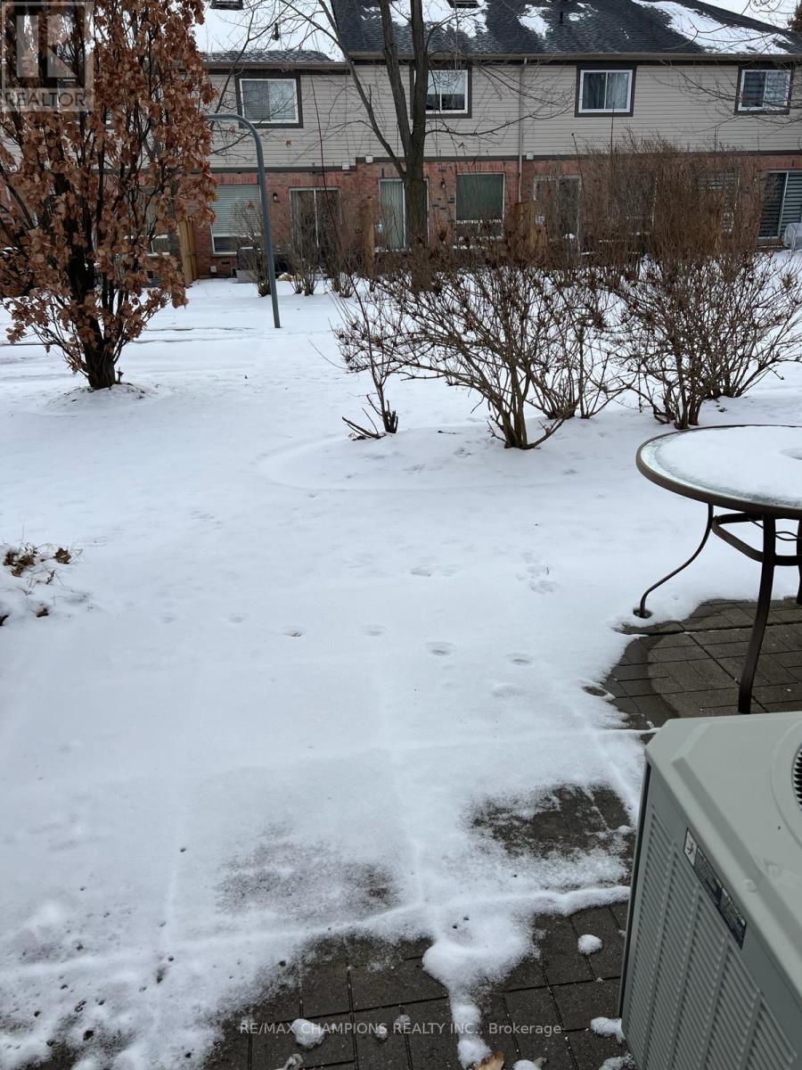 55 - 5255 Guildwood Way, Mississauga (Hurontario), Ontario  L5R 4A8 - Photo 32 - W12691514