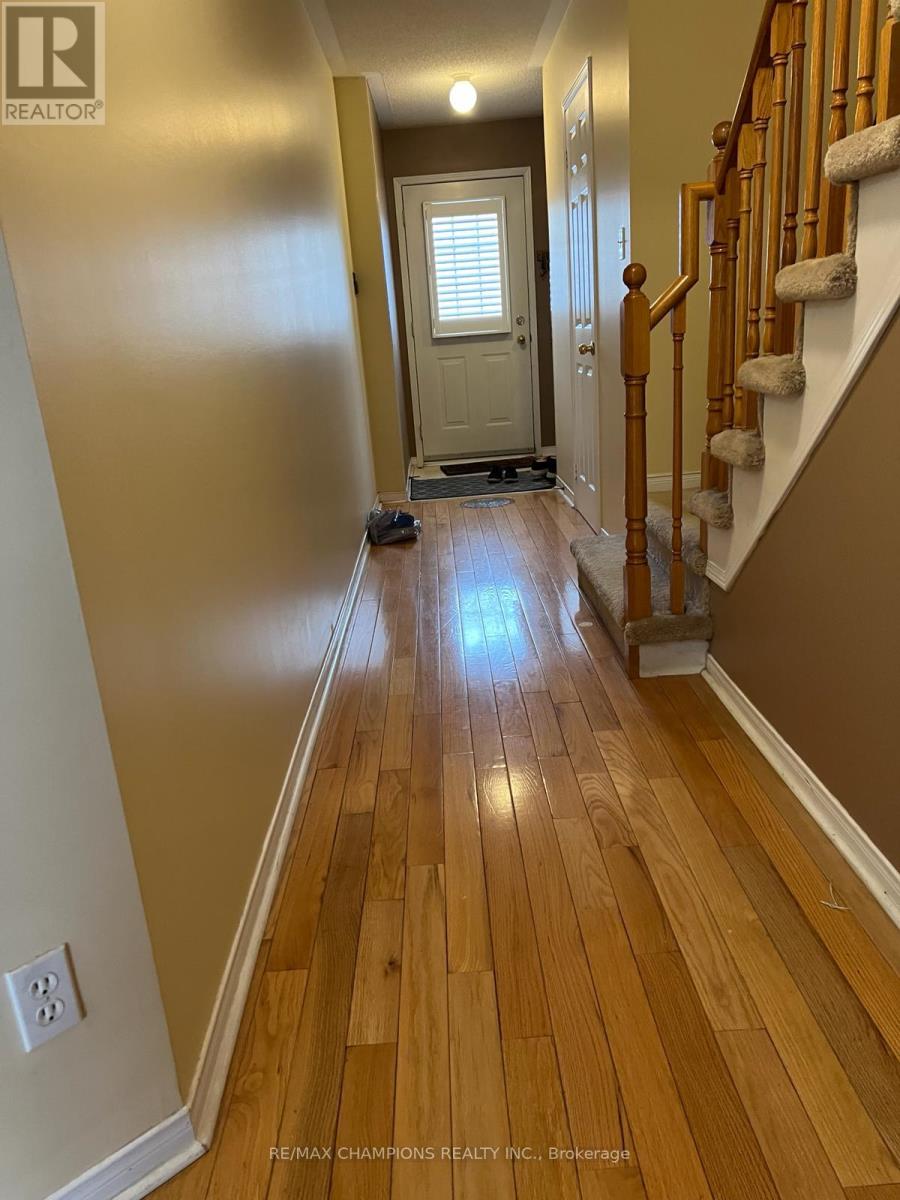 55 - 5255 Guildwood Way, Mississauga (Hurontario), Ontario  L5R 4A8 - Photo 4 - W12691514