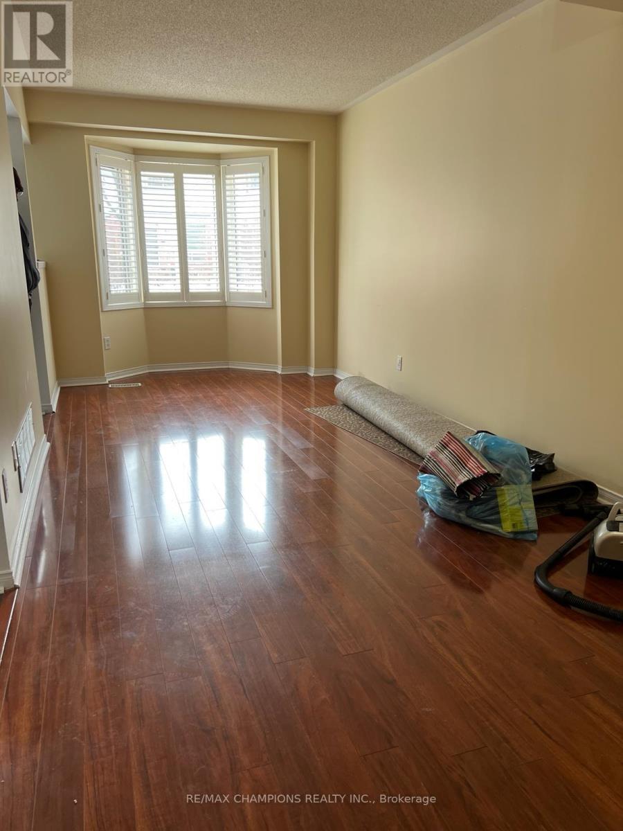 55 - 5255 Guildwood Way, Mississauga (Hurontario), Ontario  L5R 4A8 - Photo 6 - W12691514