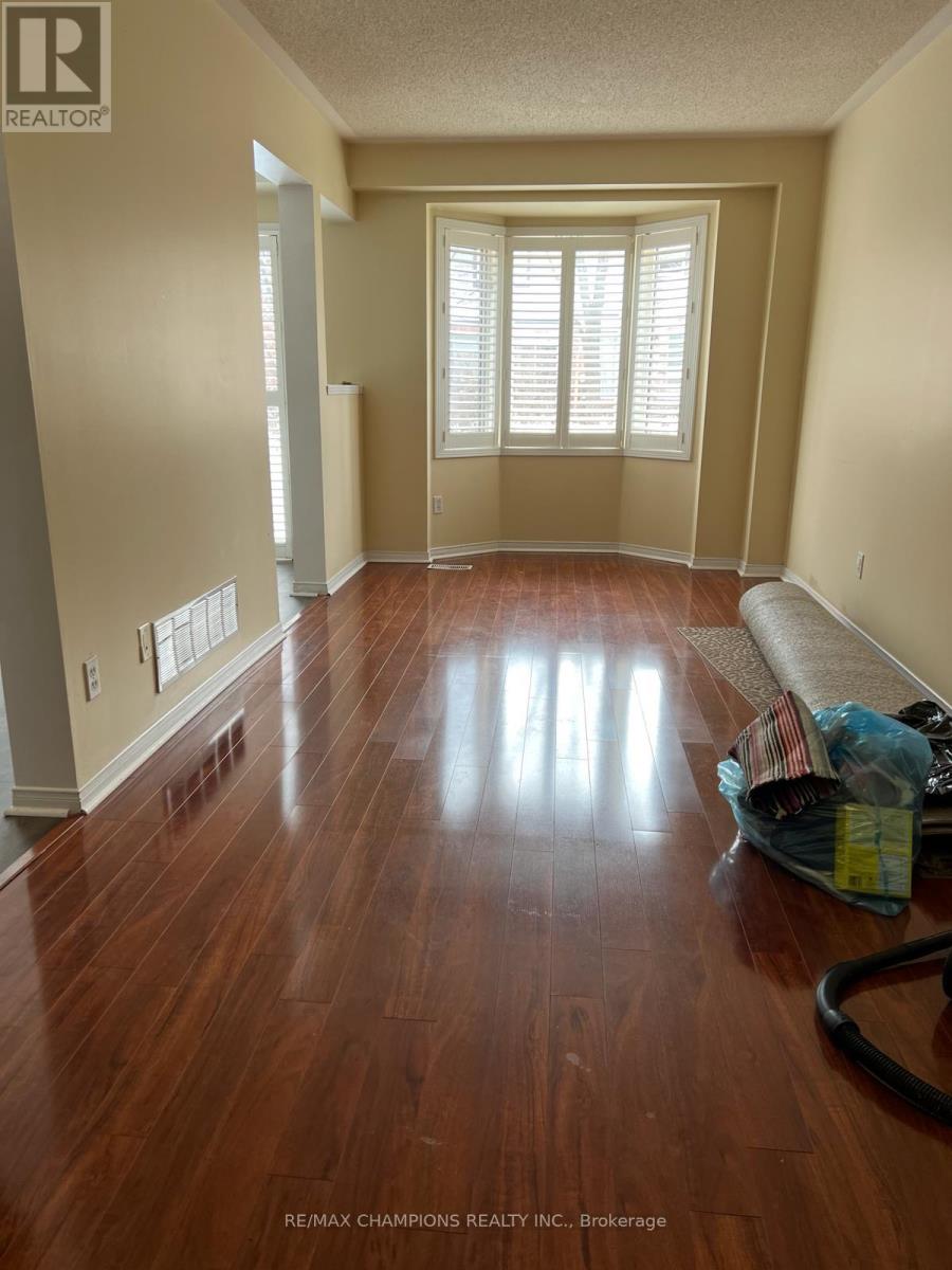 55 - 5255 Guildwood Way, Mississauga (Hurontario), Ontario  L5R 4A8 - Photo 7 - W12691514