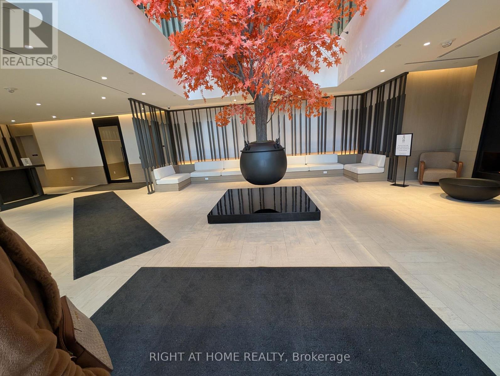 4410 - 4015 The Exchange, Mississauga, Ontario  L5B 0N9 - Photo 2 - W12691518