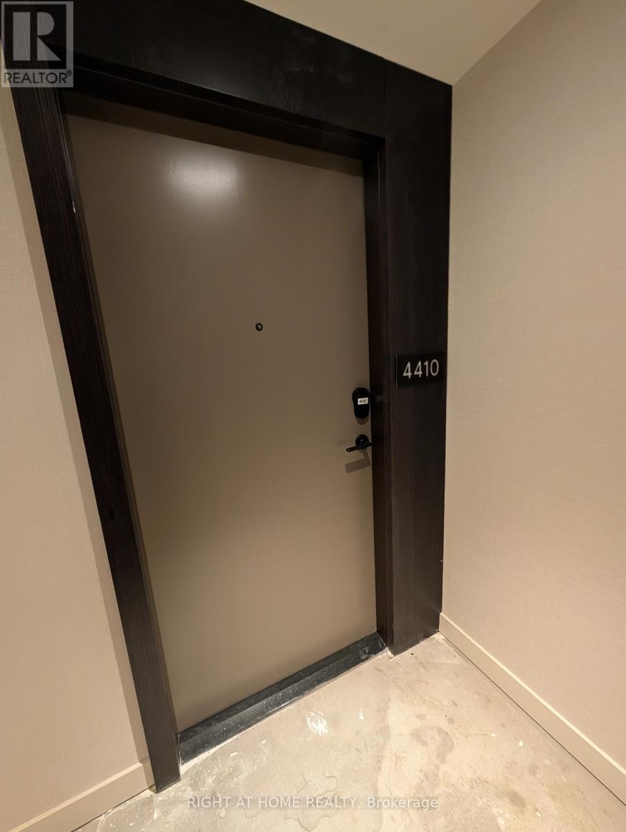 4410 - 4015 The Exchange, Mississauga, Ontario  L5B 0N9 - Photo 4 - W12691518