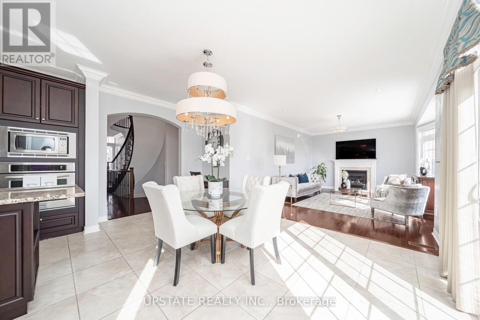 10 Agincourt Circle, Brampton (Credit Valley), Ontario  L6X 2M4 - Photo 18 - W12691522