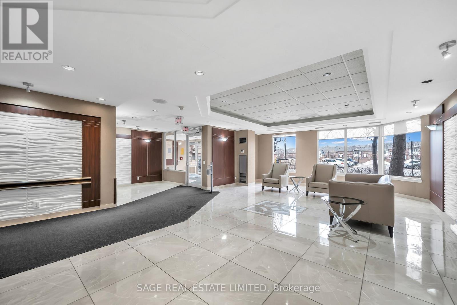 1016 - 135 Hillcrest Avenue, Mississauga, Ontario  L5B 4B1 - Photo 19 - W12691524