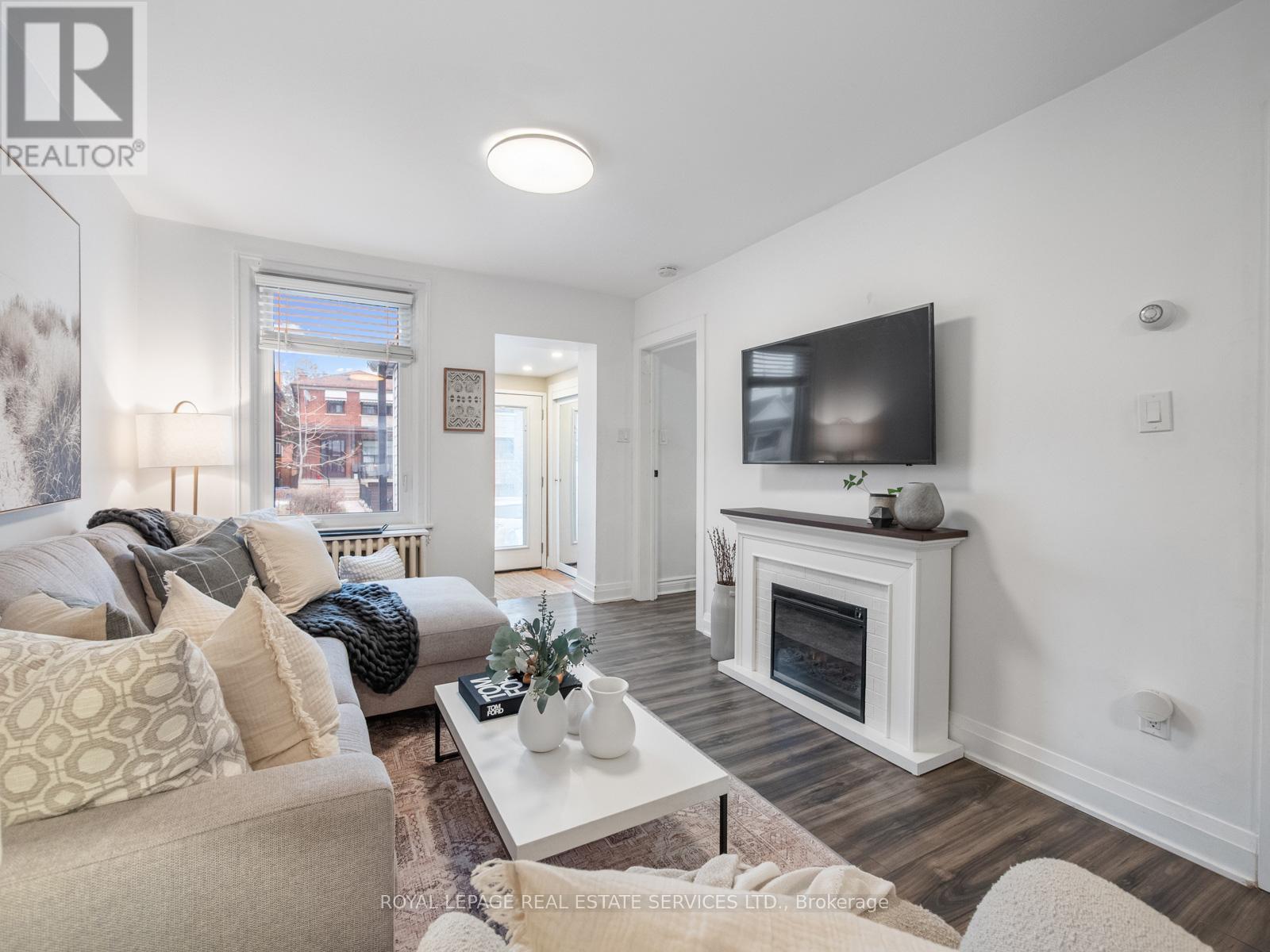 74 Chryessa Avenue, Toronto (Rockcliffe-Smythe), Ontario  M6N 4T7 - Photo 12 - W12691526