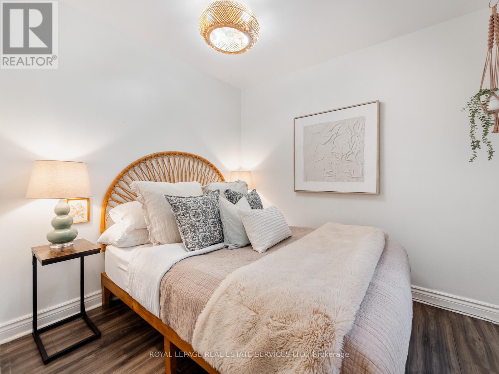 74 Chryessa Avenue, Toronto (Rockcliffe-Smythe), Ontario  M6N 4T7 - Photo 28 - W12691526