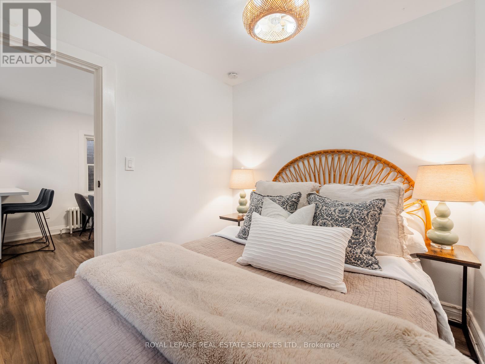 74 Chryessa Avenue, Toronto (Rockcliffe-Smythe), Ontario  M6N 4T7 - Photo 29 - W12691526