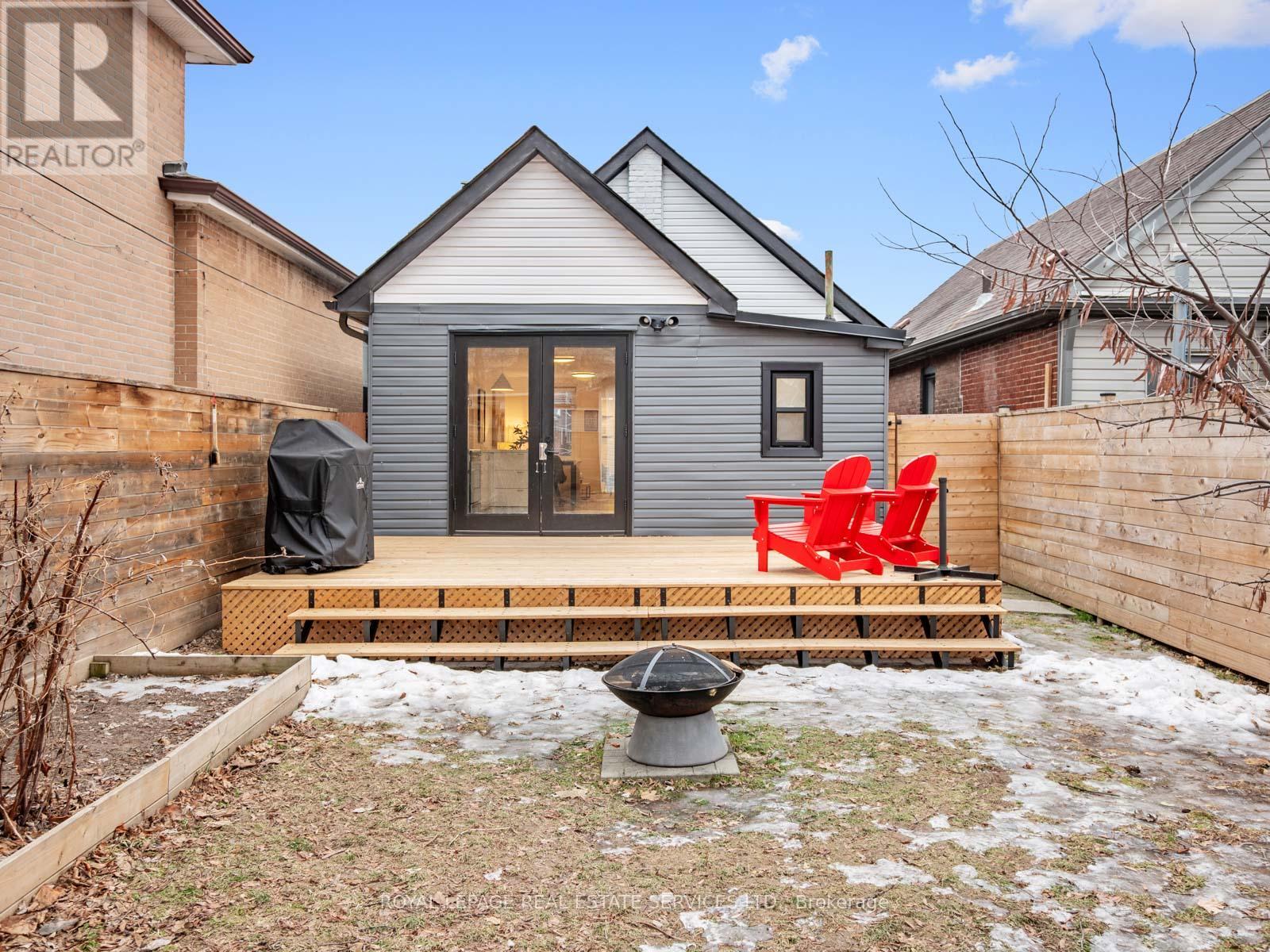 74 Chryessa Avenue, Toronto (Rockcliffe-Smythe), Ontario  M6N 4T7 - Photo 42 - W12691526