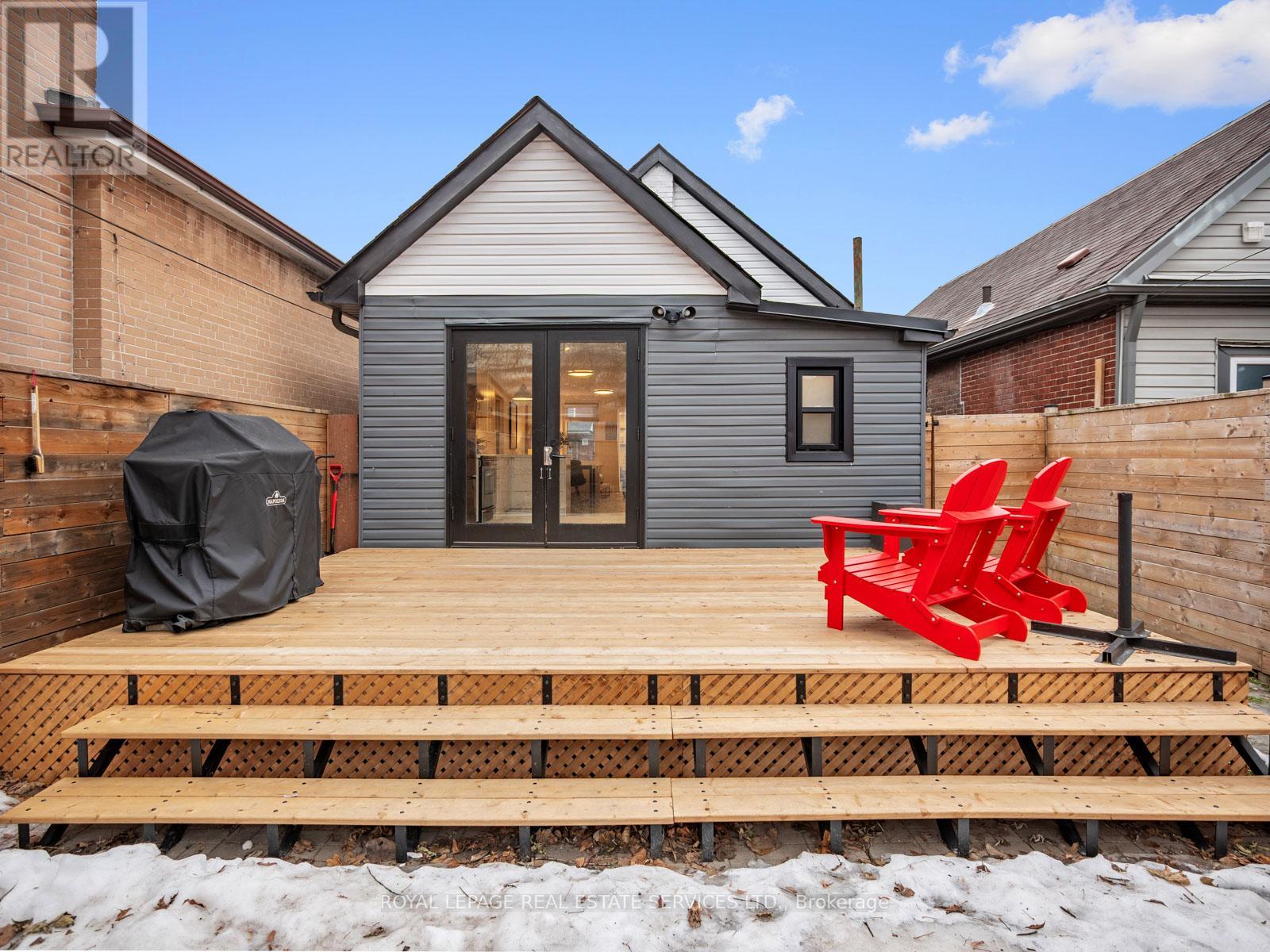 74 Chryessa Avenue, Toronto (Rockcliffe-Smythe), Ontario  M6N 4T7 - Photo 45 - W12691526