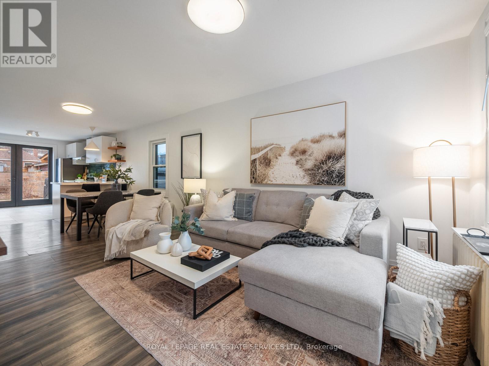 74 Chryessa Avenue, Toronto (Rockcliffe-Smythe), Ontario  M6N 4T7 - Photo 8 - W12691526