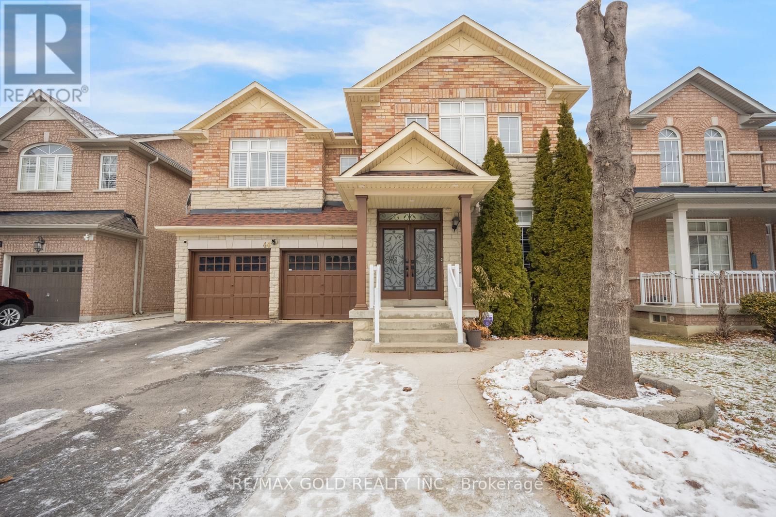 MAIN & UPPER - 44 SUMMERSHADE STREET, brampton (bram east), Ontario