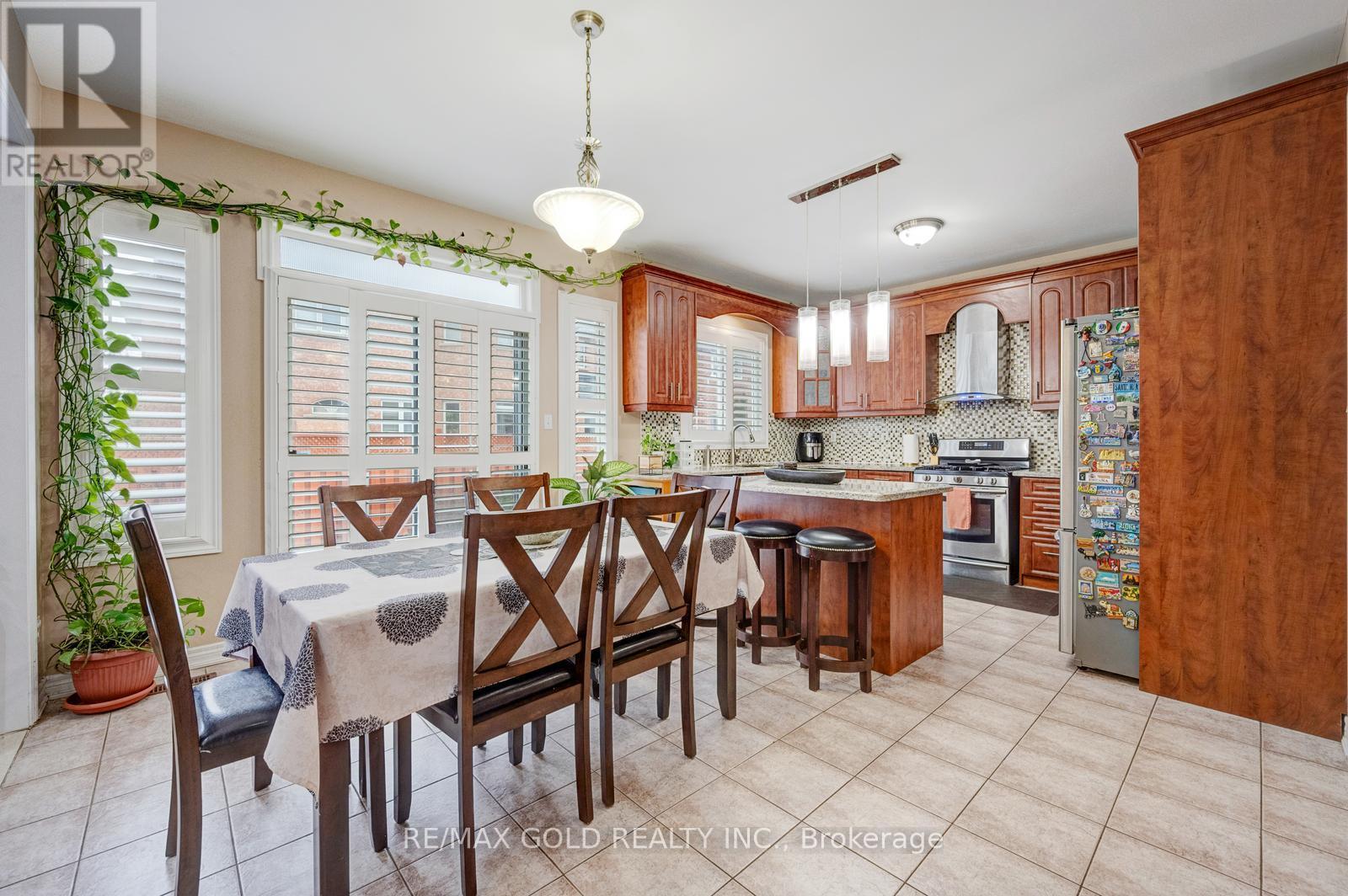 Main & Upper - 44 Summershade Street, Brampton (Bram East), Ontario  L6P 2C2 - Photo 16 - W12691554