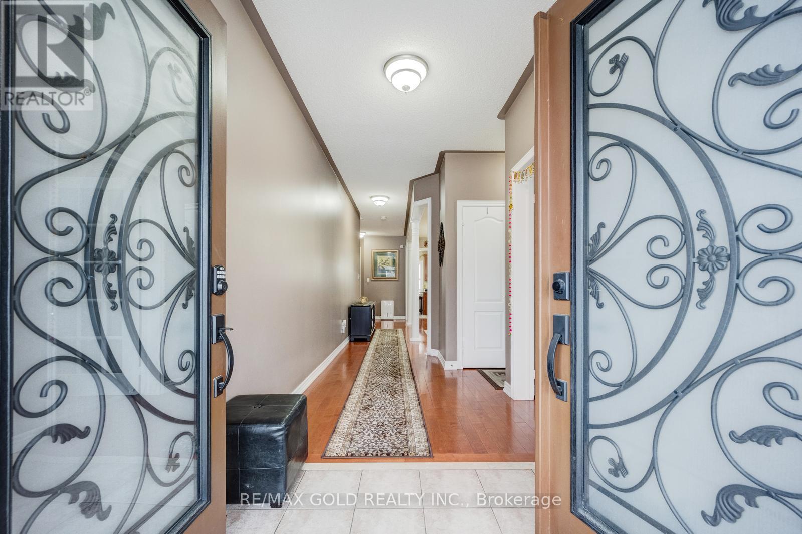 Main & Upper - 44 Summershade Street, Brampton (Bram East), Ontario  L6P 2C2 - Photo 3 - W12691554