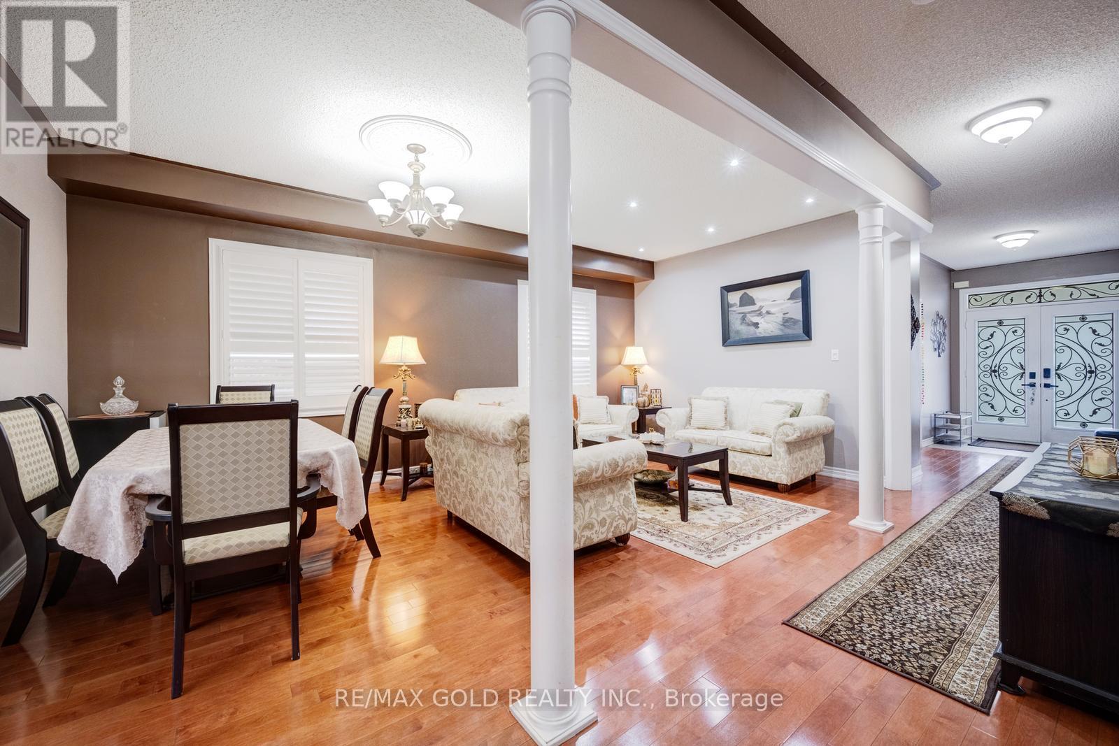 Main & Upper - 44 Summershade Street, Brampton (Bram East), Ontario  L6P 2C2 - Photo 9 - W12691554