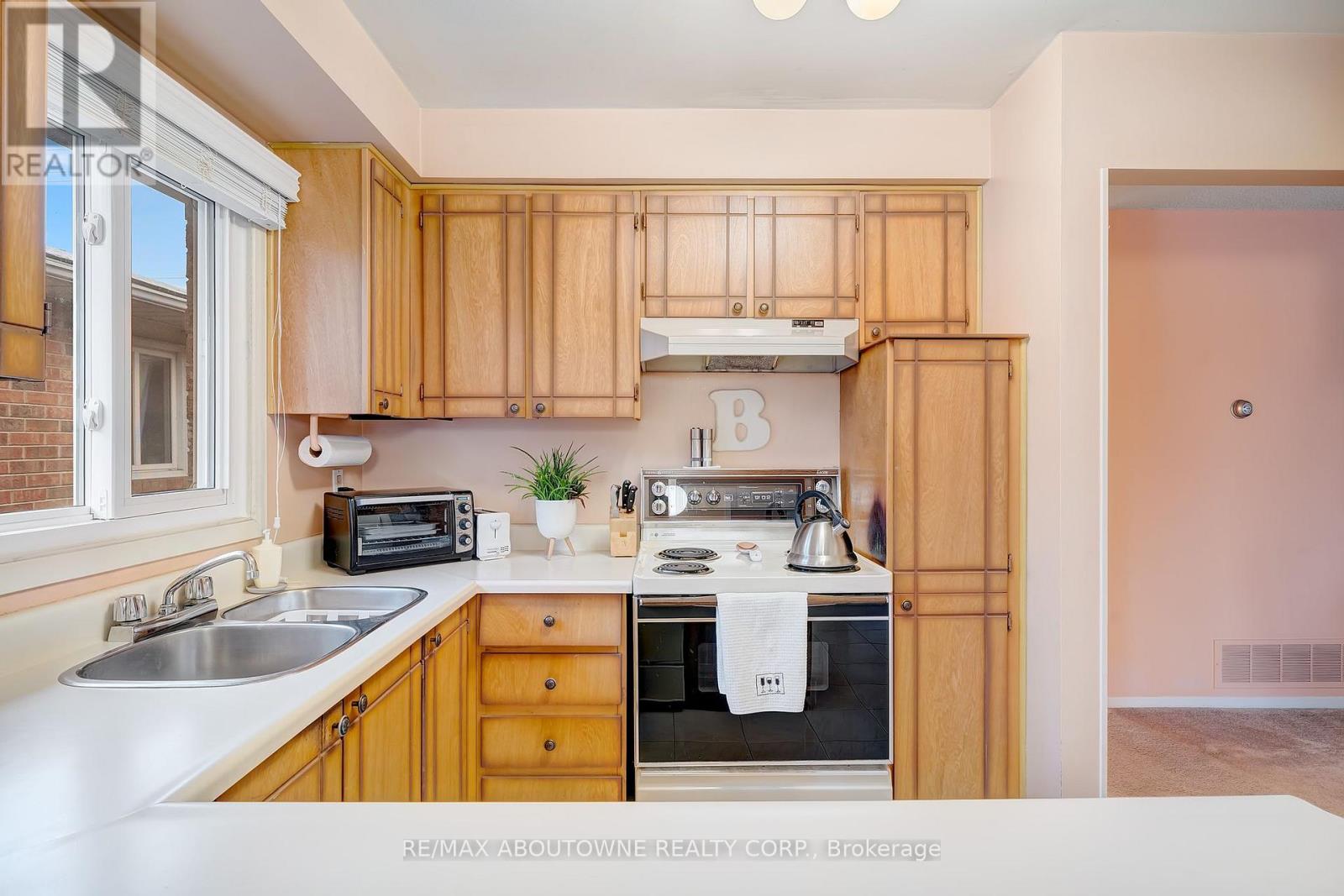 38 Philosopher's Trail, Brampton (Northgate), Ontario  L6S 4C9 - Photo 13 - W12691574