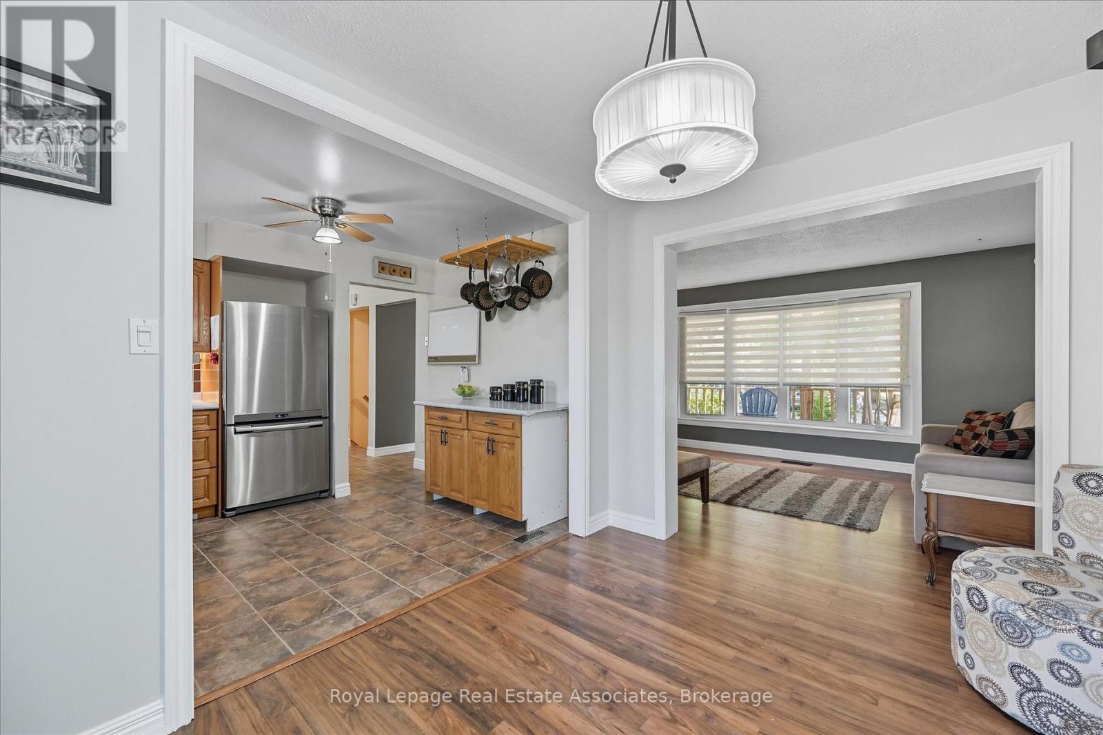 107 Billington Crescent, Hamilton, Ontario  L8T 4R3 - Photo 14 - X12537294