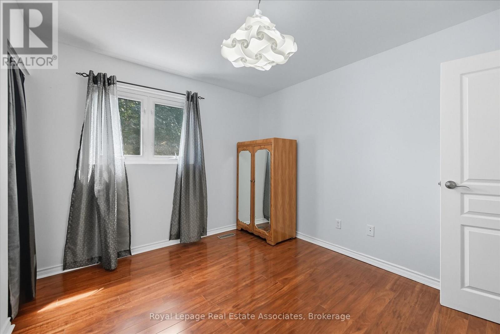 107 Billington Crescent, Hamilton, Ontario  L8T 4R3 - Photo 29 - X12537294