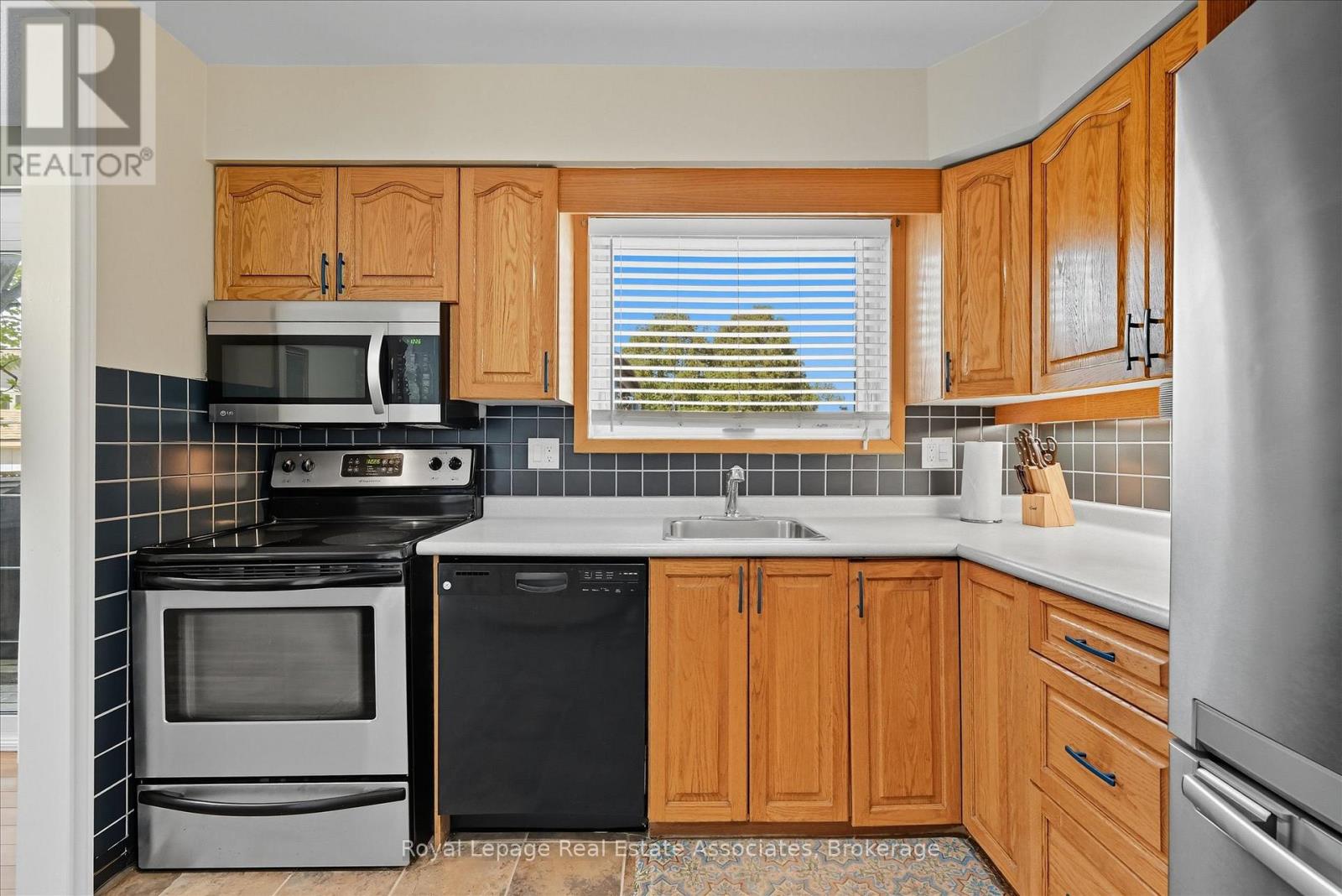 107 Billington Crescent, Hamilton, Ontario  L8T 4R3 - Photo 21 - X12537294