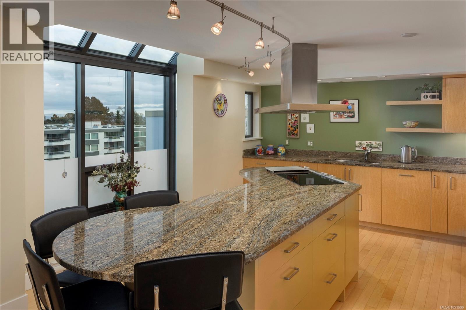 503 2605 Windsor Rd, Oak Bay, British Columbia  V8S 5H9 - Photo 14 - 1021990