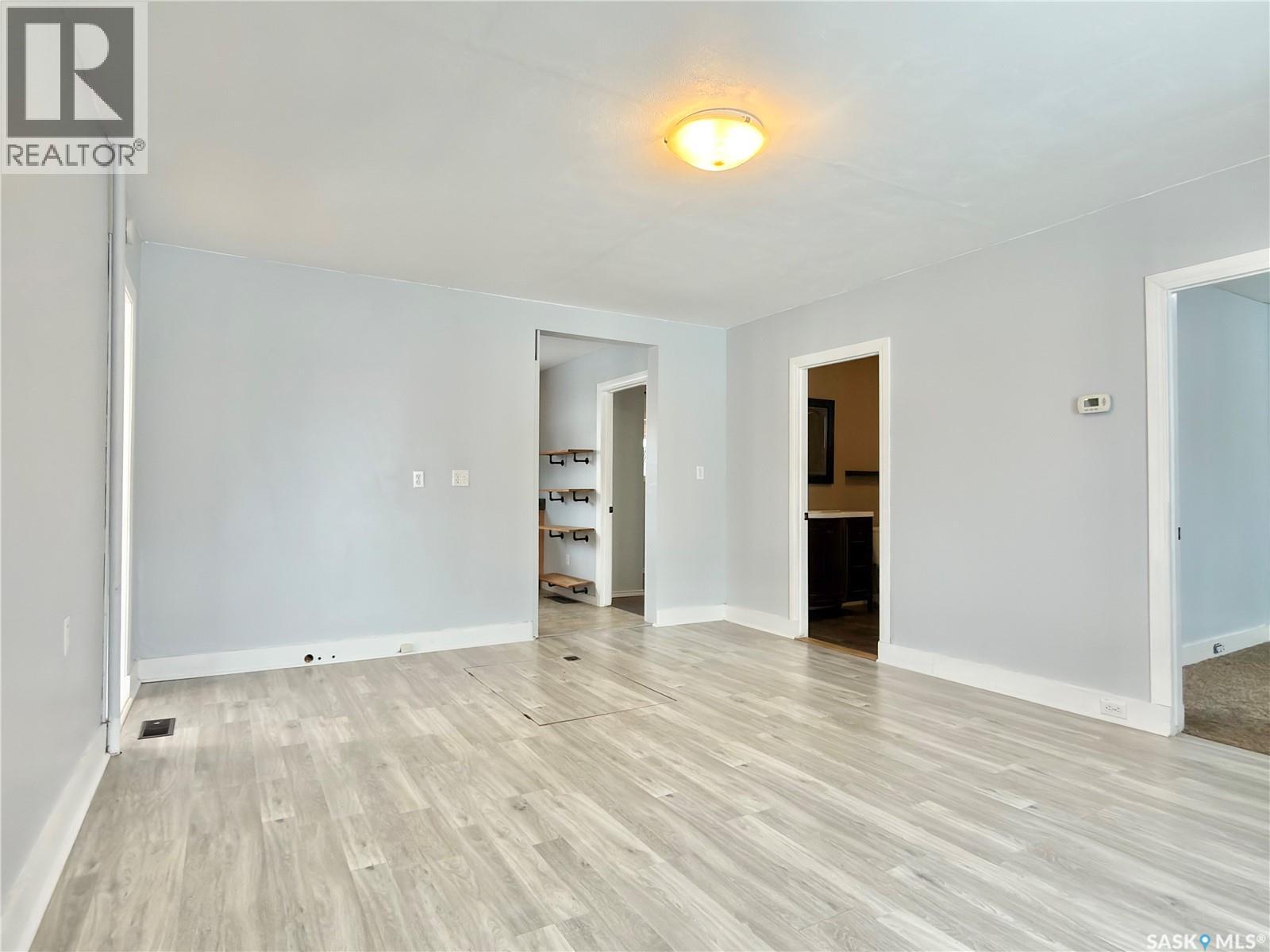 108 2nd Street W, Delisle, Saskatchewan  S0L 0P0 - Photo 11 - SK026723