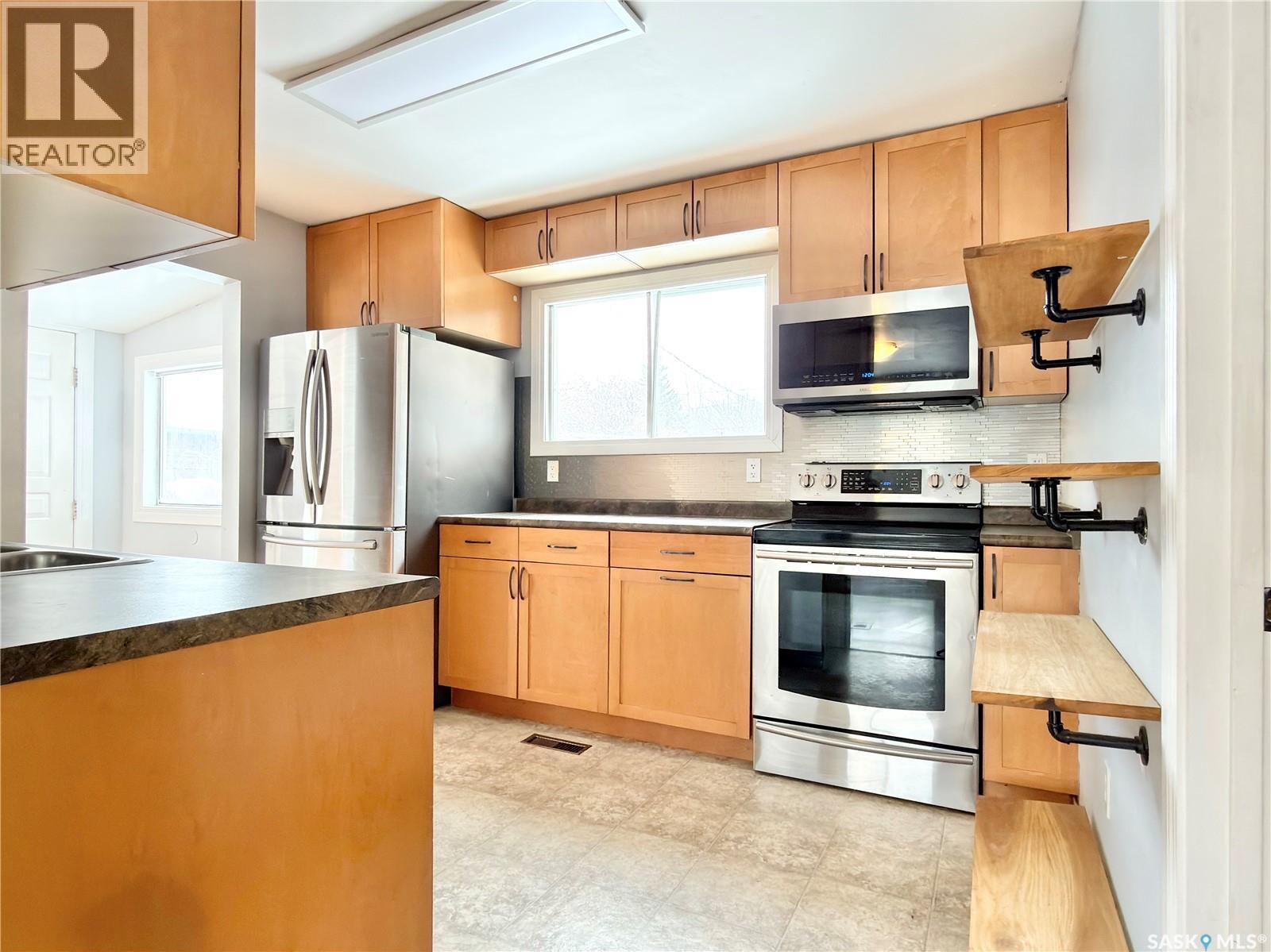 108 2nd Street W, Delisle, Saskatchewan  S0L 0P0 - Photo 15 - SK026723