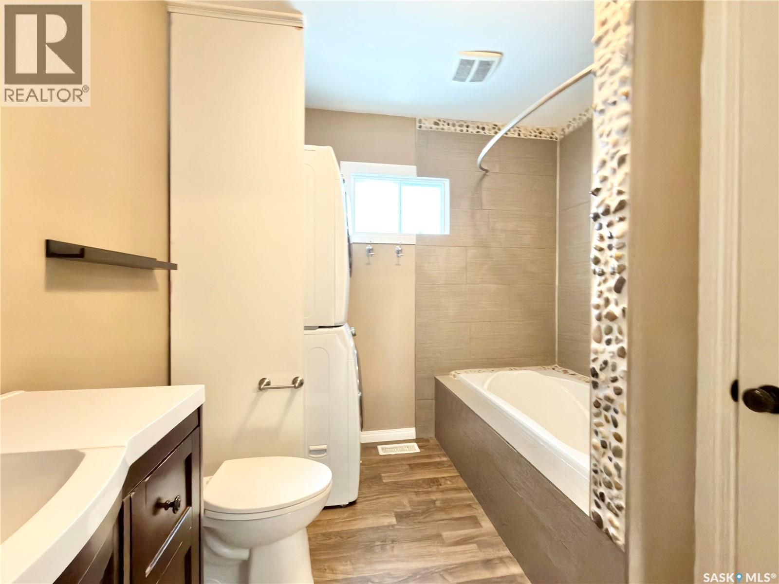 108 2nd Street W, Delisle, Saskatchewan  S0L 0P0 - Photo 26 - SK026723