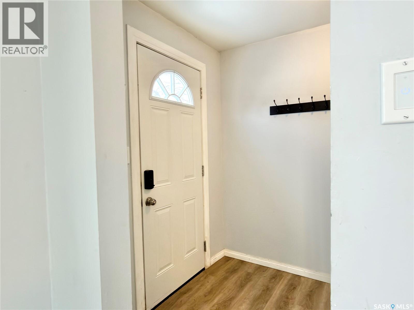 108 2nd Street W, Delisle, Saskatchewan  S0L 0P0 - Photo 3 - SK026723