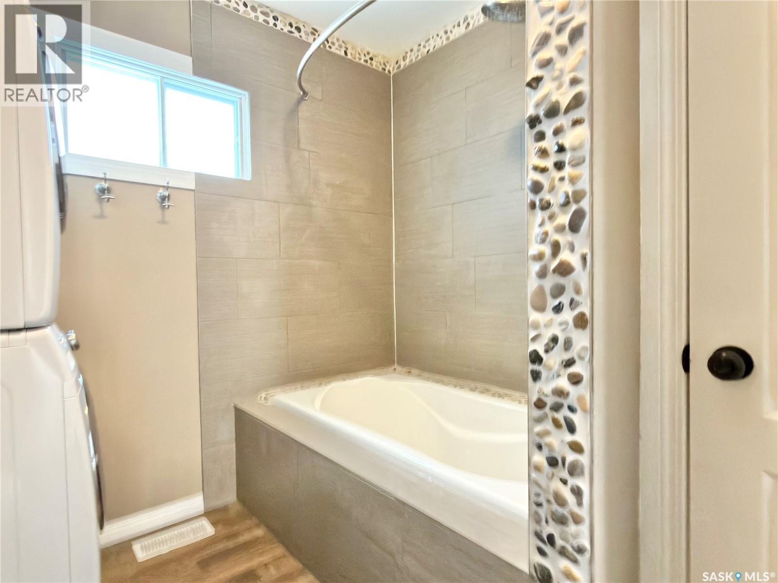 108 2nd Street W, Delisle, Saskatchewan  S0L 0P0 - Photo 30 - SK026723