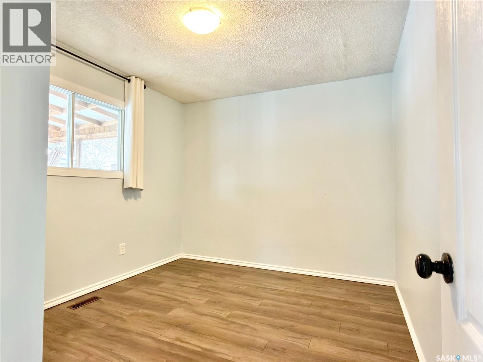 108 2nd Street W, Delisle, Saskatchewan  S0L 0P0 - Photo 33 - SK026723