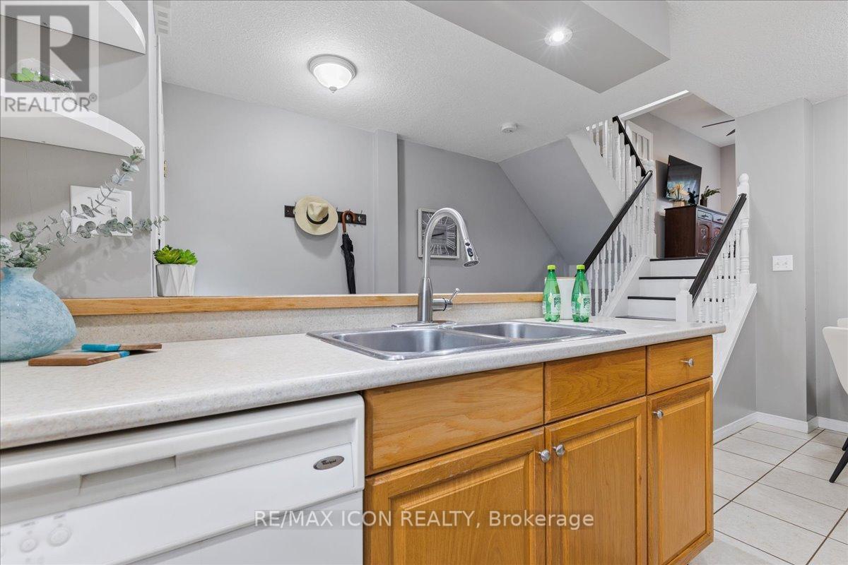 26 - 211 Veronica Drive, Kitchener, Ontario  N2A 2R8 - Photo 8 - X12691520