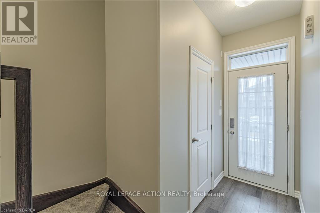 14 June Callwood Way, Brantford, Ontario  N3T 0T7 - Photo 5 - X12691552