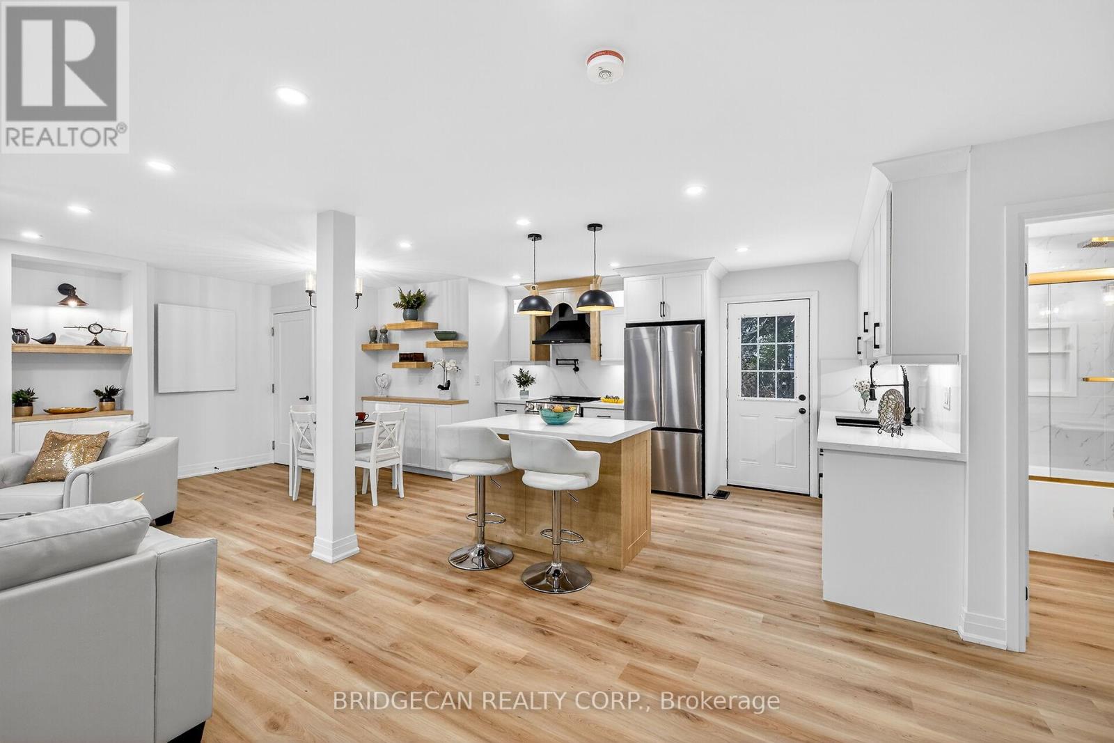 50 Mountain Avenue N, Hamilton, Ontario  L8G 2K8 - Photo 4 - X12691556