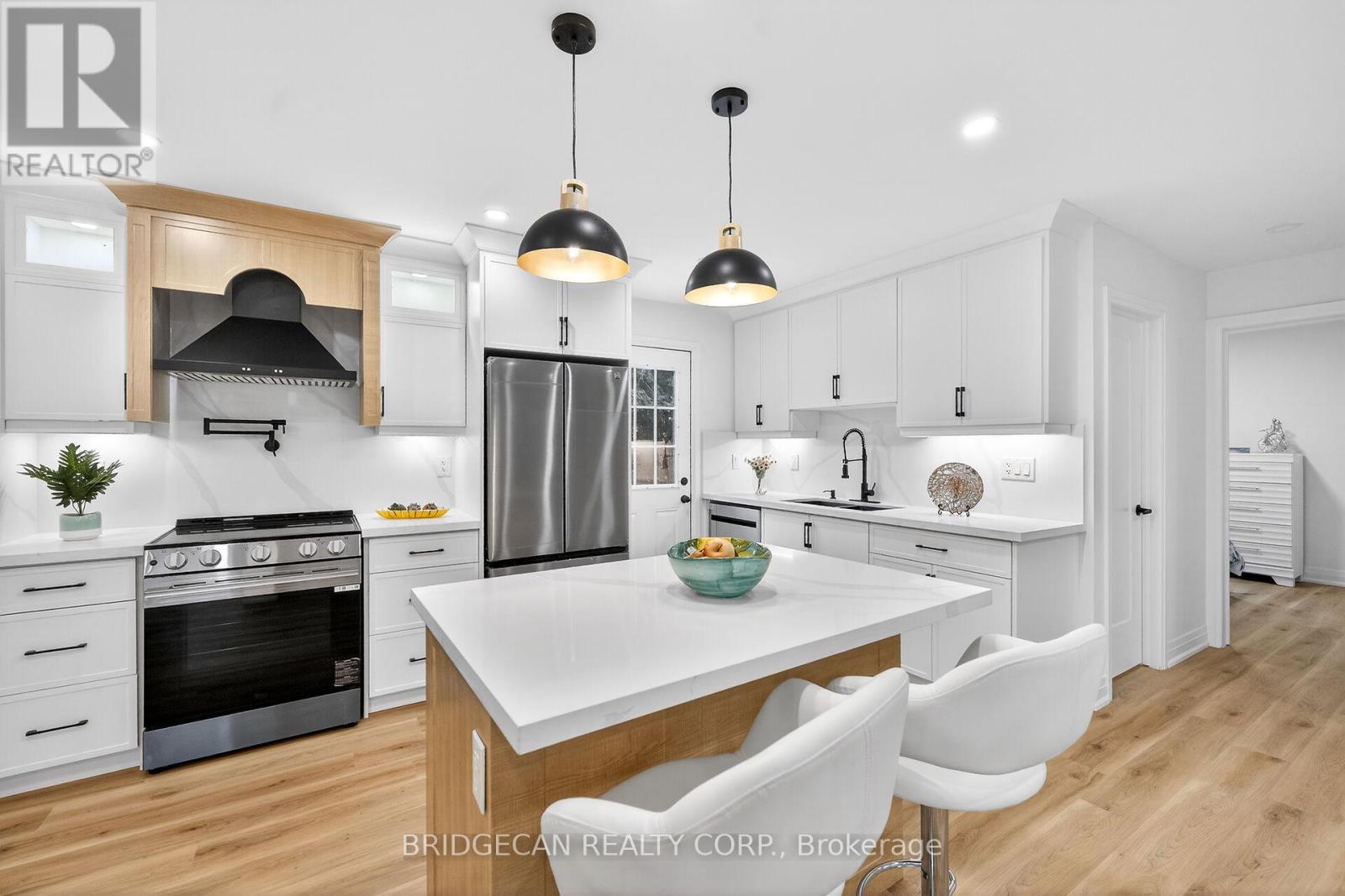 50 Mountain Avenue N, Hamilton, Ontario  L8G 2K8 - Photo 5 - X12691556