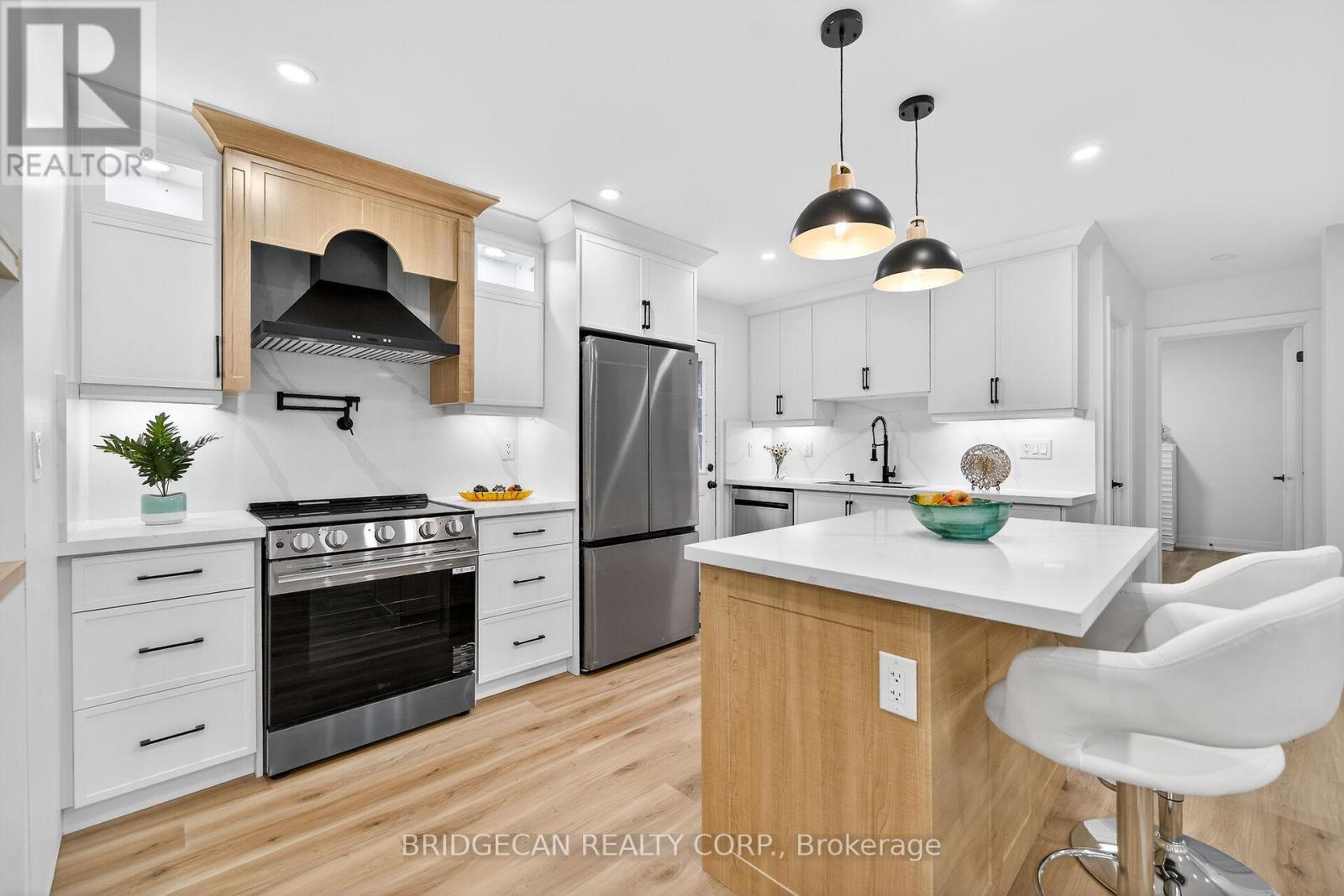 50 Mountain Avenue N, Hamilton, Ontario  L8G 2K8 - Photo 8 - X12691556