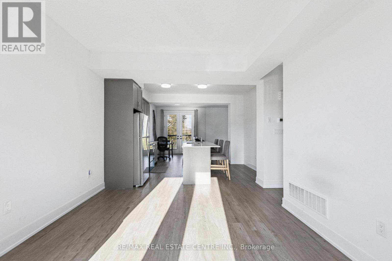 62 - 99 Roger Street, Waterloo, Ontario  N2J 0G1 - Photo 10 - X12691580