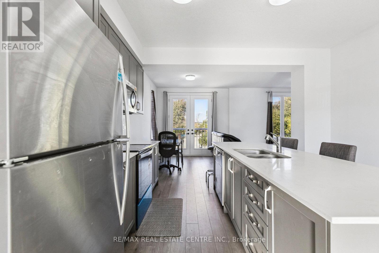 62 - 99 Roger Street, Waterloo, Ontario  N2J 0G1 - Photo 11 - X12691580