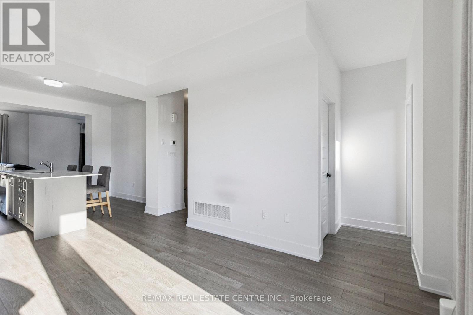 62 - 99 Roger Street, Waterloo, Ontario  N2J 0G1 - Photo 9 - X12691580