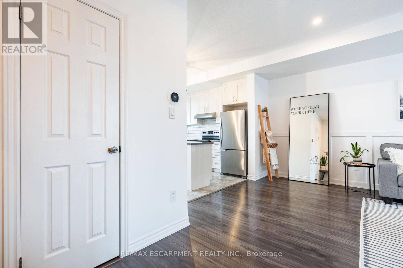 45 - 219 Dundas Street E, Hamilton, Ontario  L8B 1V9 - Photo 8 - X12691636