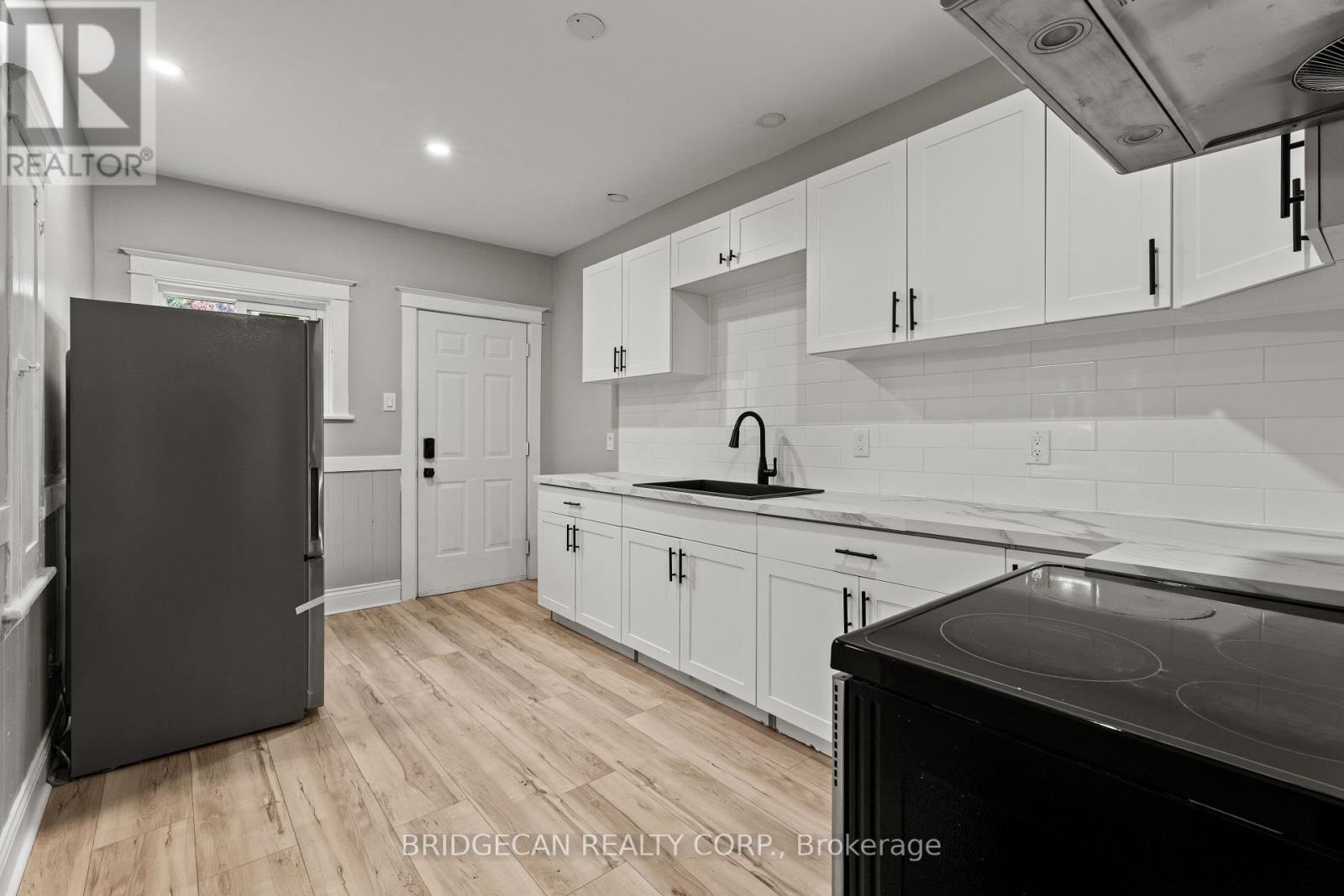 88 Gage Avenue S, Hamilton, Ontario  L8M 3C9 - Photo 13 - X12691658