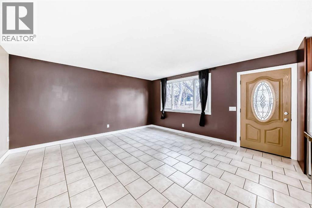 3042 31a Street Se, Calgary, Alberta  T2B 0S9 - Photo 11 - A2271381