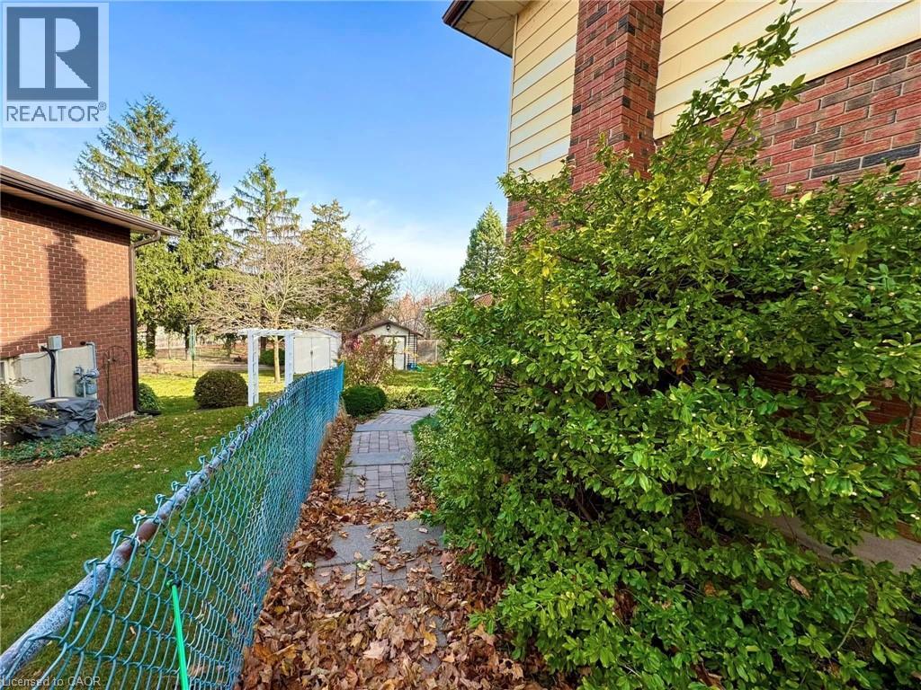 86 Devonglen Drive, Kitchener, Ontario  N2E 2C5 - Photo 4 - 40797448