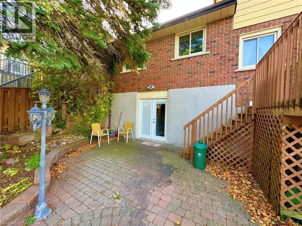 86 Devonglen Drive, Kitchener, Ontario  N2E 2C5 - Photo 2 - 40797448