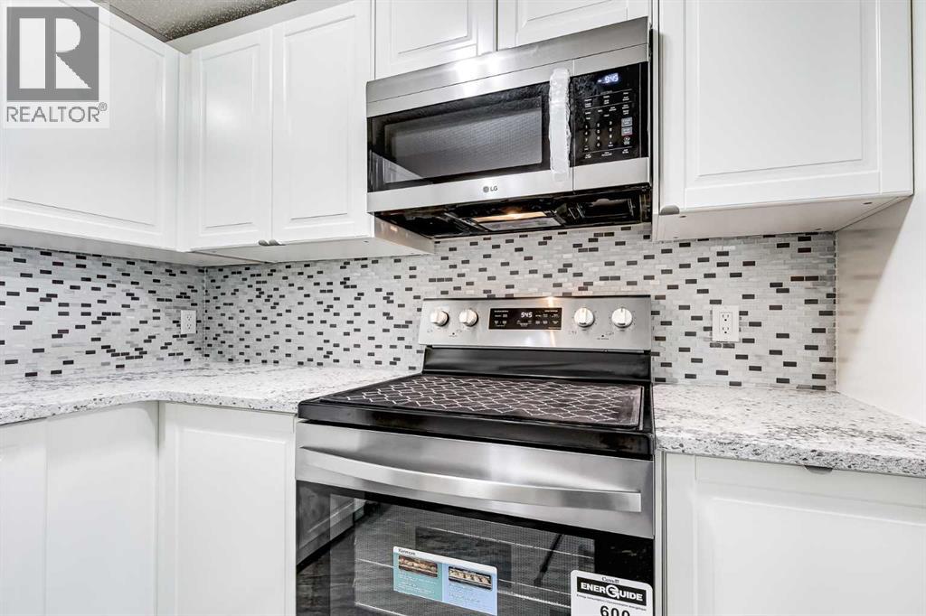 4316 4a Avenue, Calgary, Alberta  T2A 3B8 - Photo 2 - A2276349