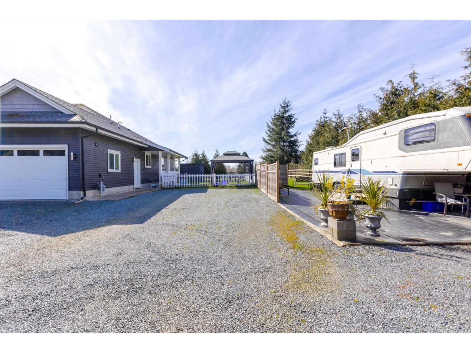 23436 44 Avenue, Langley, British Columbia  V2Z 2V2 - Photo 9 - R3078256